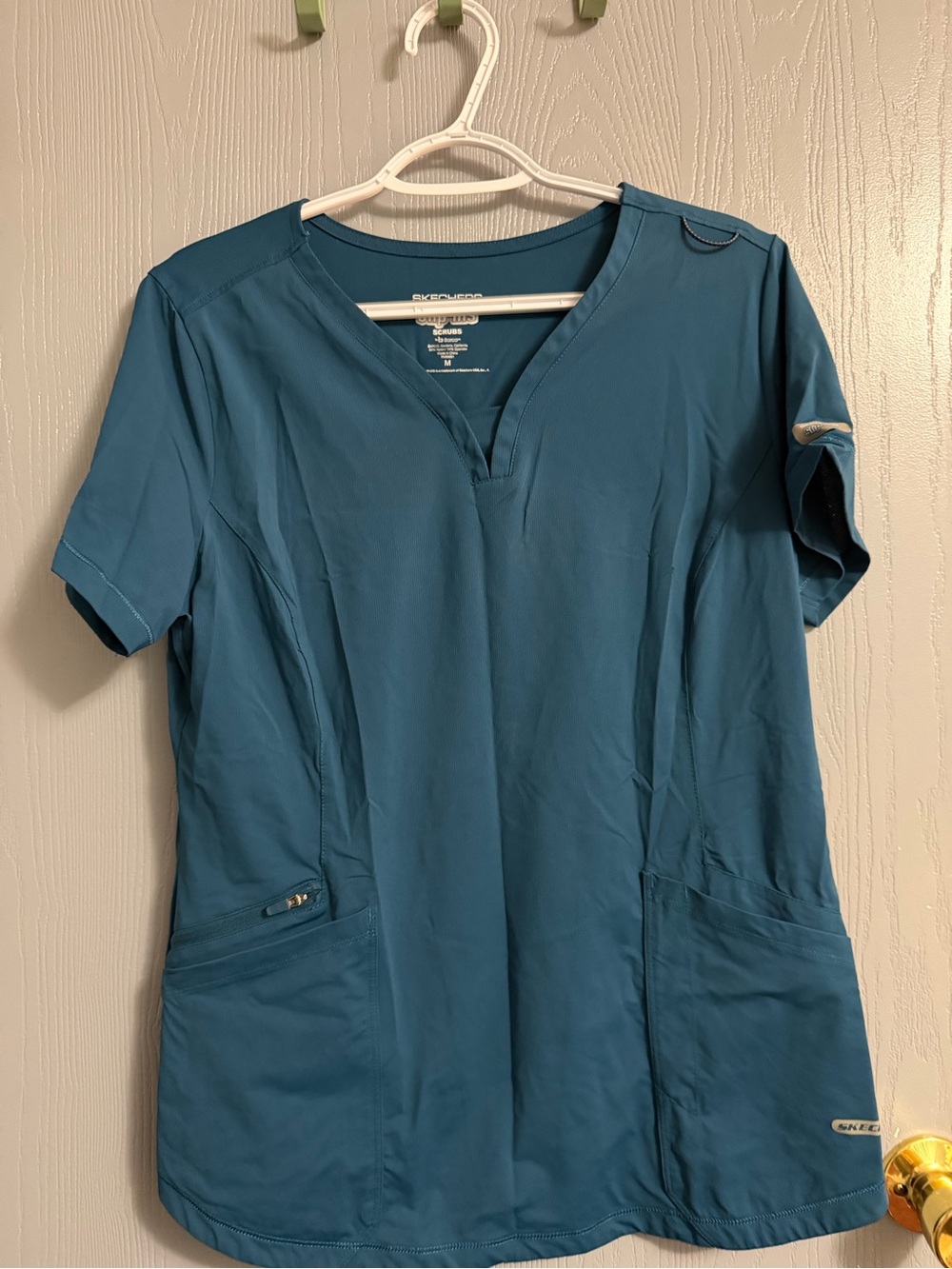 Skechers Women’s Teal Short-Sleeve V-Neck Scrub Top
